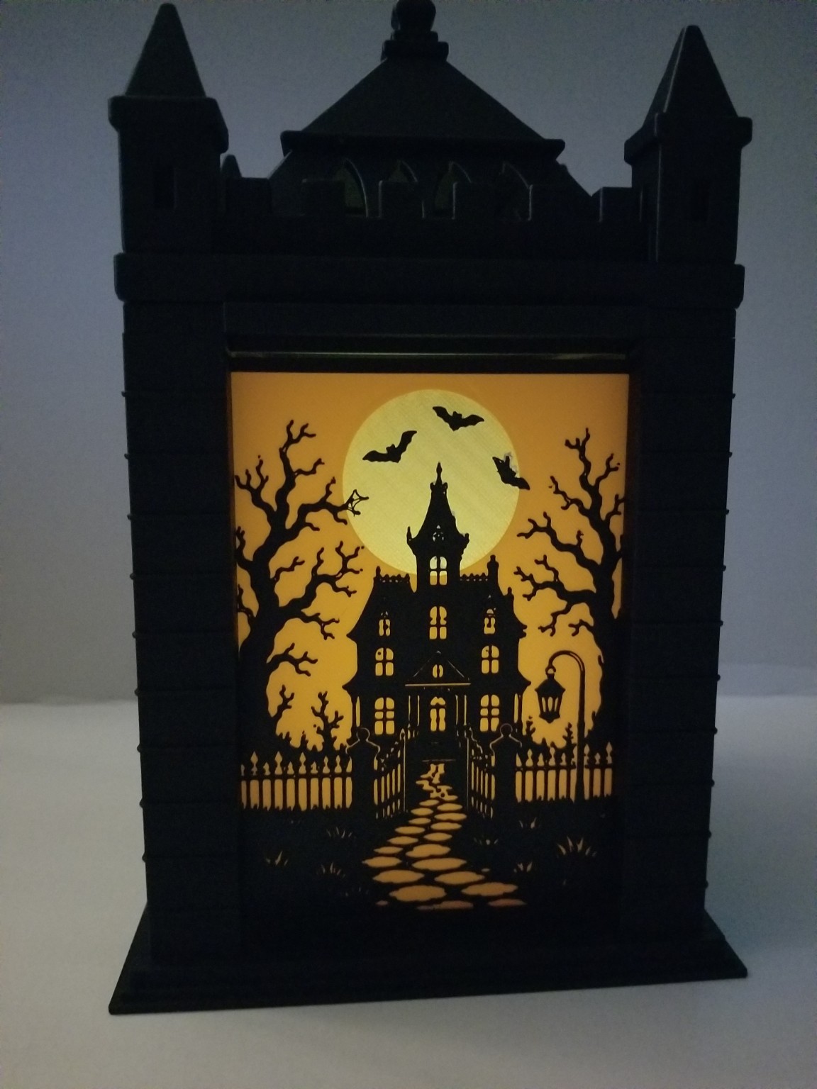 Illuminated haunted house CastleGlow panel